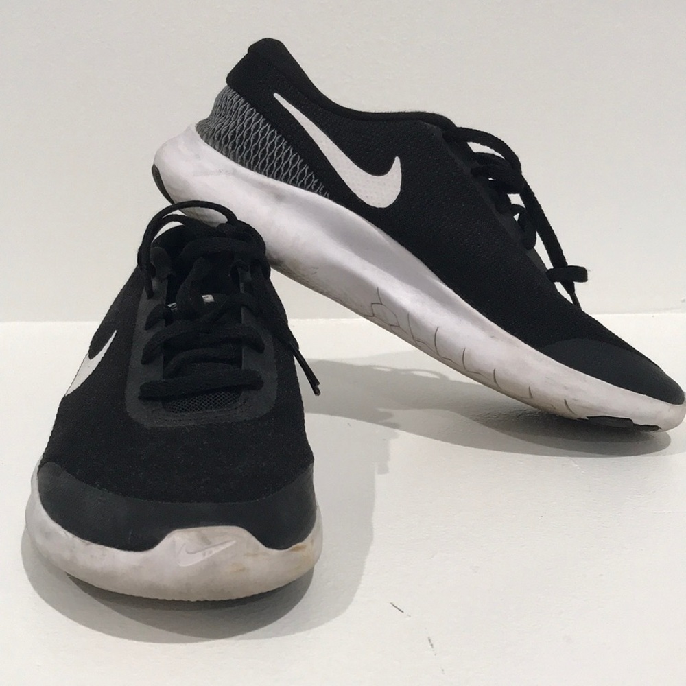 Nike flex experience running shoes